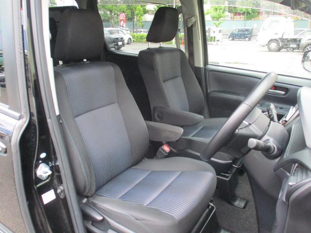 ノア Si 禁煙車/純正9インチ/11後席モニタ‐/CD/DVD再生/Bカメラ/横滑り/I-stop/イモビ/スマ-トキ‐/ETC/Wエア-バック/革巻ハンドル/両側自動ドア/LED/純正エアロ&16AW/(46枚目)