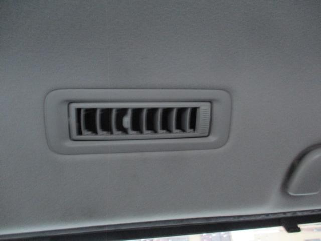 ノア Si 禁煙車/純正9インチ/11後席モニタ‐/CD/DVD再生/Bカメラ/横滑り/I-stop/イモビ/スマ-トキ‐/ETC/Wエア-バック/革巻ハンドル/両側自動ドア/LED/純正エアロ&16AW/(57枚目)