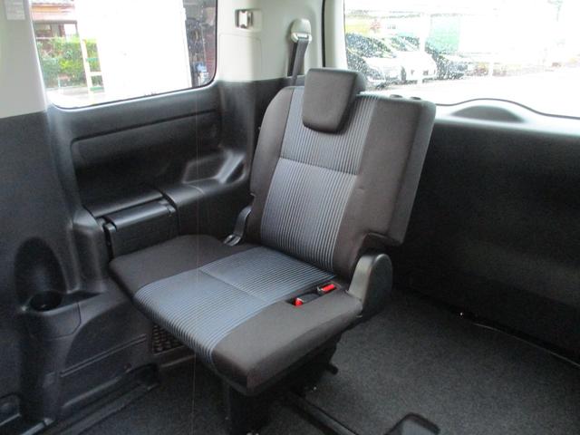 ノア Si 禁煙車/純正9インチ/11後席モニタ‐/CD/DVD再生/Bカメラ/横滑り/I-stop/イモビ/スマ-トキ‐/ETC/Wエア-バック/革巻ハンドル/両側自動ドア/LED/純正エアロ&16AW/(58枚目)