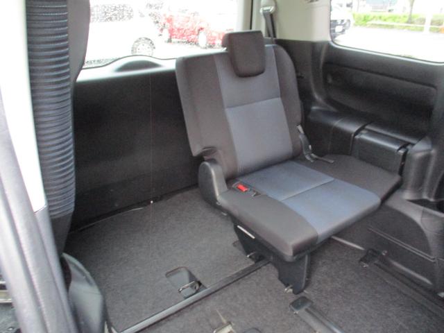 ノア Si 禁煙車/純正9インチ/11後席モニタ‐/CD/DVD再生/Bカメラ/横滑り/I-stop/イモビ/スマ-トキ‐/ETC/Wエア-バック/革巻ハンドル/両側自動ドア/LED/純正エアロ&16AW/(59枚目)