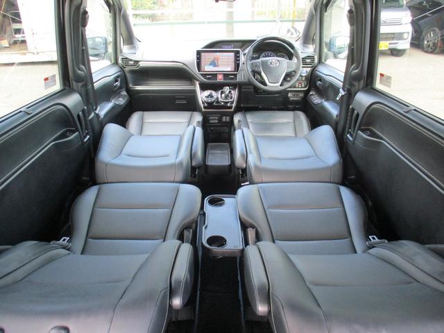 エスクァイア ハイブリッドGi ブラックテーラード TSS/純9型ナビフルセグ/Bカメラ/12型後席フリップダウン/両自動ドア/ETC/クルコン/前後ドラレコ/合皮革前席Sヒ-タ/Wオ-トAC/LED&LEDフォグ/スタイリングパッケージグリル&エアロ(52枚目)