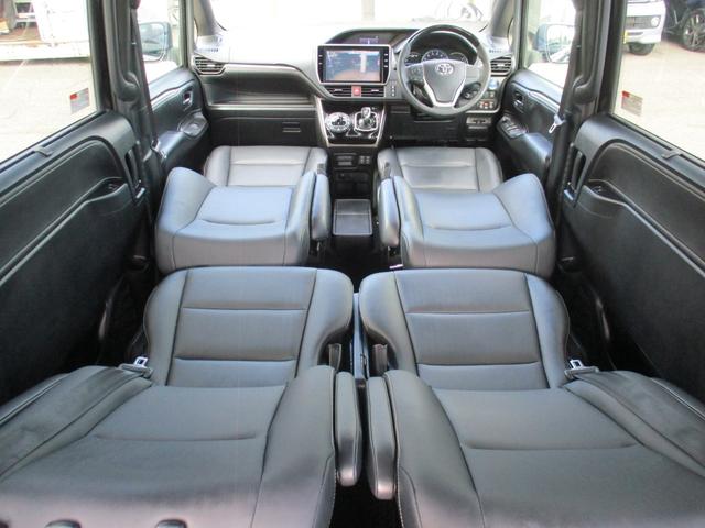 エスクァイア ハイブリッドGi ブラックテーラード TSS/純9型ナビフルセグ/Bカメラ/12型後席フリップダウン/両自動ドア/ETC/クルコン/前後ドラレコ/合皮革前席Sヒ-タ/Wオ-トAC/LED&LEDフォグ/スタイリングパッケージグリル&エアロ(53枚目)