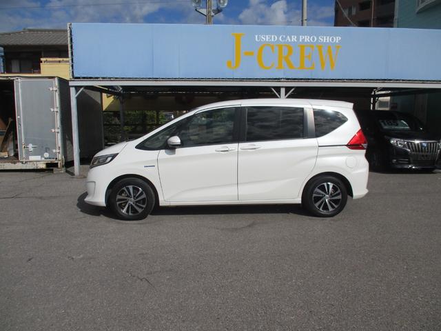 フリードハイブリッド ハイブリッド・Ｇホンダセンシング　ワンオ－ナ－／禁煙車／純正ＴＶ／Ｂカメラ／後席モニタ‐／スマ－トキ‐／イモビ／Ｉ－ｓｔｏｐ／ＥＴＣ／ハ－フレザ－／革巻Ｈ／ＬＥＤ／レーンアシスト／両側自動／ウオークスル‐／純正１５ＡＷ／（10枚目）