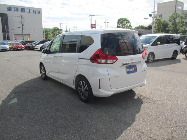 フリードハイブリッド ハイブリッド・Ｇホンダセンシング　ワンオ－ナ－／禁煙車／純正ＴＶ／Ｂカメラ／後席モニタ‐／スマ－トキ‐／イモビ／Ｉ－ｓｔｏｐ／ＥＴＣ／ハ－フレザ－／革巻Ｈ／ＬＥＤ／レーンアシスト／両側自動／ウオークスル‐／純正１５ＡＷ／（16枚目）