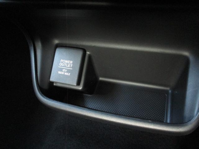 フリードハイブリッド ハイブリッド・Ｇホンダセンシング　ワンオ－ナ－／禁煙車／純正ＴＶ／Ｂカメラ／後席モニタ‐／スマ－トキ‐／イモビ／Ｉ－ｓｔｏｐ／ＥＴＣ／ハ－フレザ－／革巻Ｈ／ＬＥＤ／レーンアシスト／両側自動／ウオークスル‐／純正１５ＡＷ／（42枚目）