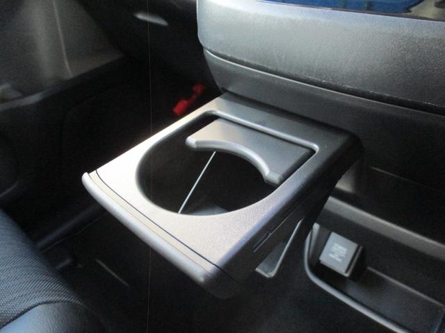 フリードハイブリッド ハイブリッド・Ｇホンダセンシング　ワンオ－ナ－／禁煙車／純正ＴＶ／Ｂカメラ／後席モニタ‐／スマ－トキ‐／イモビ／Ｉ－ｓｔｏｐ／ＥＴＣ／ハ－フレザ－／革巻Ｈ／ＬＥＤ／レーンアシスト／両側自動／ウオークスル‐／純正１５ＡＷ／（46枚目）