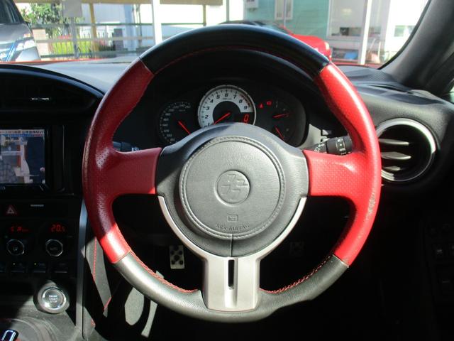 ８６ ＧＴ　禁煙車／６速ＭＴ／ＶＳＣＳＰＯＲＴ／ＨＤＤナビフルセグ／ＢＴ／ＵＳＢ／スマ－トキ－／純セキュリティアラ－ム／ＥＴＣ／革巻きＨ／サイド＆カ－テンＳＲＳ／ドラレコ／オ－トライト／ＨＩＤライト／フォグ／（15枚目）