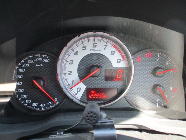 ８６ ＧＴ　禁煙車／６速ＭＴ／ＶＳＣＳＰＯＲＴ／ＨＤＤナビフルセグ／ＢＴ／ＵＳＢ／スマ－トキ－／純セキュリティアラ－ム／ＥＴＣ／革巻きＨ／サイド＆カ－テンＳＲＳ／ドラレコ／オ－トライト／ＨＩＤライト／フォグ／（18枚目）