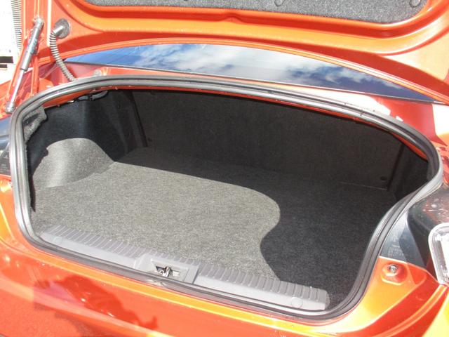 ８６ ＧＴ　禁煙車／６速ＭＴ／ＶＳＣＳＰＯＲＴ／ＨＤＤナビフルセグ／ＢＴ／ＵＳＢ／スマ－トキ－／純セキュリティアラ－ム／ＥＴＣ／革巻きＨ／サイド＆カ－テンＳＲＳ／ドラレコ／オ－トライト／ＨＩＤライト／フォグ／（46枚目）