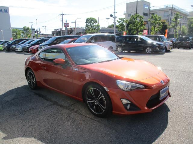 ８６ ＧＴ　禁煙車／６速ＭＴ／ＶＳＣＳＰＯＲＴ／ＨＤＤナビフルセグ／ＢＴ／ＵＳＢ／スマ－トキ－／純セキュリティアラ－ム／ＥＴＣ／革巻きＨ／サイド＆カ－テンＳＲＳ／ドラレコ／オ－トライト／ＨＩＤライト／フォグ／（48枚目）