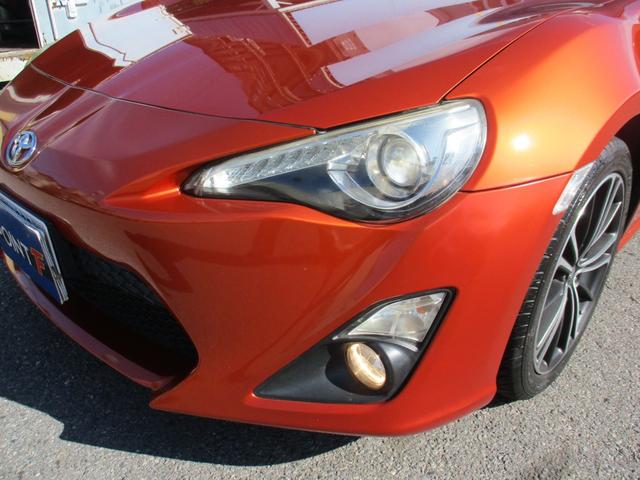 ８６ ＧＴ　禁煙車／６速ＭＴ／ＶＳＣＳＰＯＲＴ／ＨＤＤナビフルセグ／ＢＴ／ＵＳＢ／スマ－トキ－／純セキュリティアラ－ム／ＥＴＣ／革巻きＨ／サイド＆カ－テンＳＲＳ／ドラレコ／オ－トライト／ＨＩＤライト／フォグ／（61枚目）