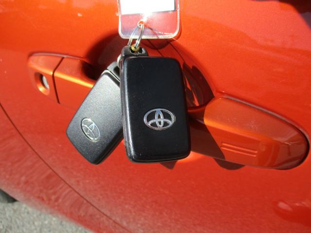 ８６ ＧＴ　禁煙車／６速ＭＴ／ＶＳＣＳＰＯＲＴ／ＨＤＤナビフルセグ／ＢＴ／ＵＳＢ／スマ－トキ－／純セキュリティアラ－ム／ＥＴＣ／革巻きＨ／サイド＆カ－テンＳＲＳ／ドラレコ／オ－トライト／ＨＩＤライト／フォグ／（71枚目）