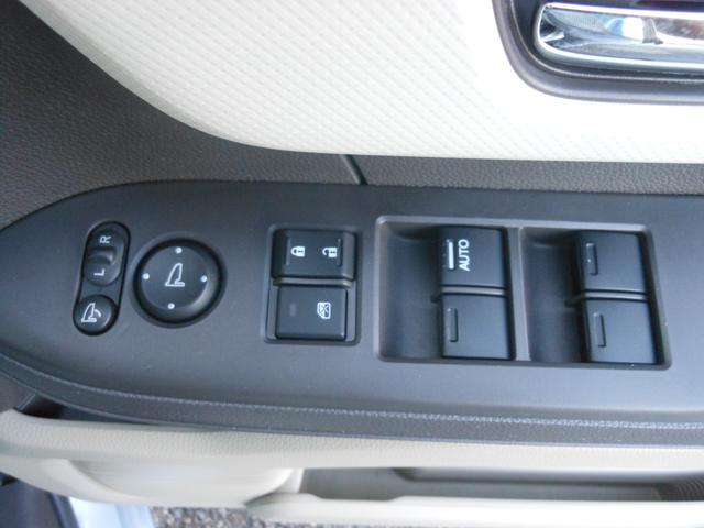 Ｎ－ＢＯＸ Ｇ・Ｌターボホンダセンシング　両側電動スライドドア　純正ナビ　フルセグＴＶ　ＤＶＤ　ブルートゥース　ＳＤ　ＵＳＢ　バックカメラ　ＥＴＣ　パドルシフト　ＬＥＤオートライト　クルーズコントロール　電動格納ドアミラー　スマートキー（62枚目）
