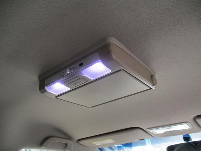 フリード Ｇ　プレミアムエディション　純正ＳＤナビフルセグＴＶ／Ｂカメラ／後席フリップダウンモニタ－／両側自動Ｄ／スマートキー／イモビ／オートＡＣ／ＨＩＤライト／Ｈレザーシート／Ｍウィンカー／ＥＴＣ／／ＣＤ／ＤＶＤ再生／ＣＤ録音（13枚目）