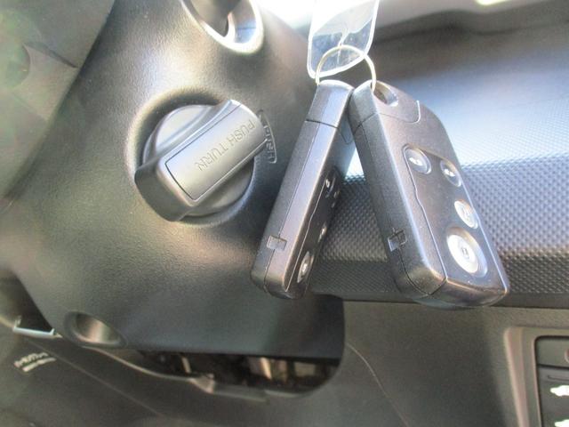 フリード Ｇ　プレミアムエディション　純正ＳＤナビフルセグＴＶ／Ｂカメラ／後席フリップダウンモニタ－／両側自動Ｄ／スマートキー／イモビ／オートＡＣ／ＨＩＤライト／Ｈレザーシート／Ｍウィンカー／ＥＴＣ／／ＣＤ／ＤＶＤ再生／ＣＤ録音（14枚目）