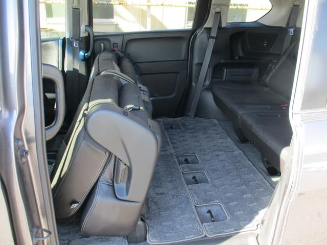 フリード Ｇ　プレミアムエディション　純正ＳＤナビフルセグＴＶ／Ｂカメラ／後席フリップダウンモニタ－／両側自動Ｄ／スマートキー／イモビ／オートＡＣ／ＨＩＤライト／Ｈレザーシート／Ｍウィンカー／ＥＴＣ／／ＣＤ／ＤＶＤ再生／ＣＤ録音（36枚目）