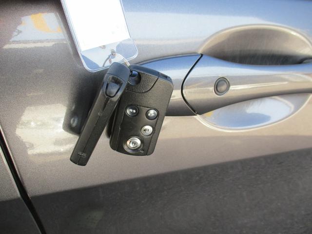 フリード Ｇ　プレミアムエディション　純正ＳＤナビフルセグＴＶ／Ｂカメラ／後席フリップダウンモニタ－／両側自動Ｄ／スマートキー／イモビ／オートＡＣ／ＨＩＤライト／Ｈレザーシート／Ｍウィンカー／ＥＴＣ／／ＣＤ／ＤＶＤ再生／ＣＤ録音（62枚目）