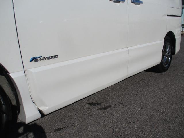 セレナ ライダー　Ｓ－ハイブリッド　８型フルセグＨＤＤナビ／フリップダウンモニター／バックカメラ／インテリキー／ＨＩＤ／ＥＴＣ／両自動ドア／フルエアロ／１６インチＡＷ／クルコン／アイドリングストップ／Ｂｌｕｅｔｏｏｔｈ／ＤＶＤ再生（16枚目）