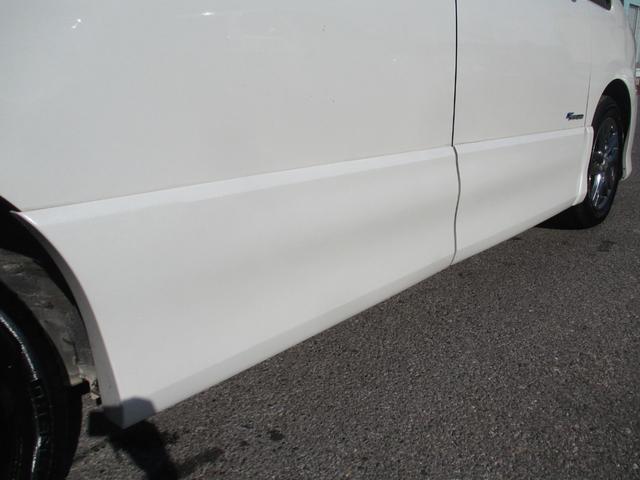 セレナ ライダー　Ｓ－ハイブリッド　８型フルセグＨＤＤナビ／フリップダウンモニター／バックカメラ／インテリキー／ＨＩＤ／ＥＴＣ／両自動ドア／フルエアロ／１６インチＡＷ／クルコン／アイドリングストップ／Ｂｌｕｅｔｏｏｔｈ／ＤＶＤ再生（17枚目）