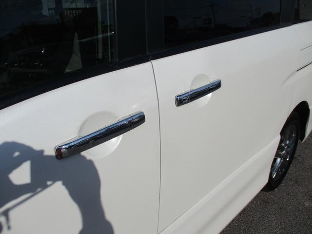 セレナ ライダー　Ｓ－ハイブリッド　８型フルセグＨＤＤナビ／フリップダウンモニター／バックカメラ／インテリキー／ＨＩＤ／ＥＴＣ／両自動ドア／フルエアロ／１６インチＡＷ／クルコン／アイドリングストップ／Ｂｌｕｅｔｏｏｔｈ／ＤＶＤ再生（20枚目）