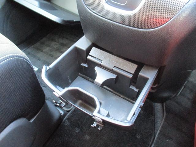 セレナ ライダー　Ｓ－ハイブリッド　８型フルセグＨＤＤナビ／フリップダウンモニター／バックカメラ／インテリキー／ＨＩＤ／ＥＴＣ／両自動ドア／フルエアロ／１６インチＡＷ／クルコン／アイドリングストップ／Ｂｌｕｅｔｏｏｔｈ／ＤＶＤ再生（52枚目）