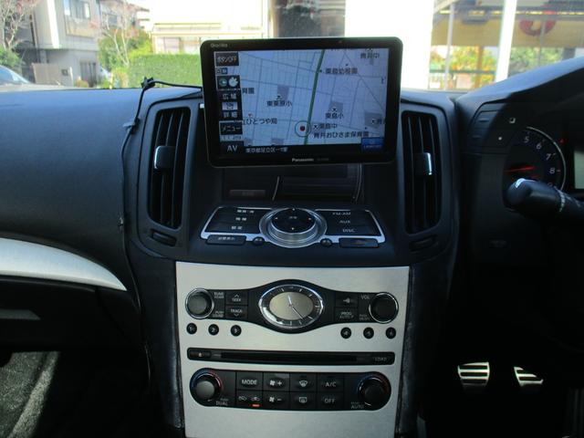 スカイライン ３７０ＧＴ　タイプＳ　６速ＭＴ／ＶＤＣ／ポータブルナビＴＶ／インテリキー／イモビ／ビルトインＥＴＣ／革巻きＨ／前席パワーＳ／３６０°＋リアドラレコ／サイド＆カーテンＳＲＳ／ＡＦＳ付キセノンライト／フォグ／純１９ＡＷ／Ｒスポ（6枚目）