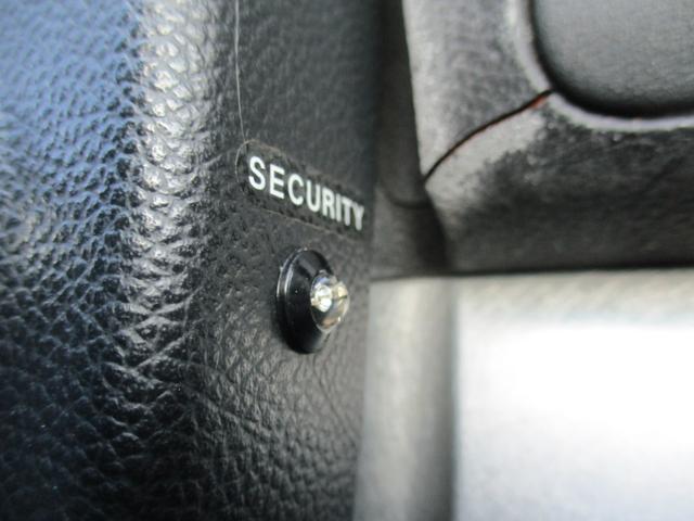 スカイライン ３７０ＧＴ　タイプＳ　６速ＭＴ／ＶＤＣ／ポータブルナビＴＶ／インテリキー／イモビ／ビルトインＥＴＣ／革巻きＨ／前席パワーＳ／３６０°＋リアドラレコ／サイド＆カーテンＳＲＳ／ＡＦＳ付キセノンライト／フォグ／純１９ＡＷ／Ｒスポ（22枚目）