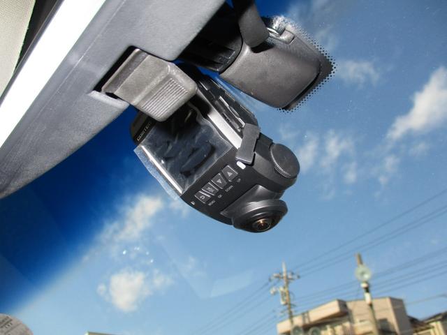 スカイライン ３７０ＧＴ　タイプＳ　６速ＭＴ／ＶＤＣ／ポータブルナビＴＶ／インテリキー／イモビ／ビルトインＥＴＣ／革巻きＨ／前席パワーＳ／３６０°＋リアドラレコ／サイド＆カーテンＳＲＳ／ＡＦＳ付キセノンライト／フォグ／純１９ＡＷ／Ｒスポ（29枚目）