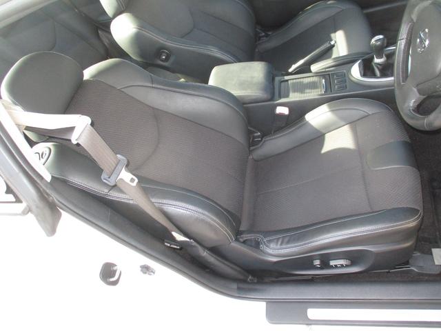 スカイライン ３７０ＧＴ　タイプＳ　６速ＭＴ／ＶＤＣ／ポータブルナビＴＶ／インテリキー／イモビ／ビルトインＥＴＣ／革巻きＨ／前席パワーＳ／３６０°＋リアドラレコ／サイド＆カーテンＳＲＳ／ＡＦＳ付キセノンライト／フォグ／純１９ＡＷ／Ｒスポ（46枚目）