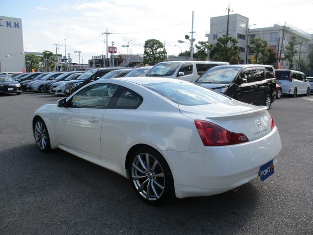 スカイライン ３７０ＧＴ　タイプＳ　６速ＭＴ／ＶＤＣ／ポータブルナビＴＶ／インテリキー／イモビ／ビルトインＥＴＣ／革巻きＨ／前席パワーＳ／３６０°＋リアドラレコ／サイド＆カーテンＳＲＳ／ＡＦＳ付キセノンライト／フォグ／純１９ＡＷ／Ｒスポ（60枚目）