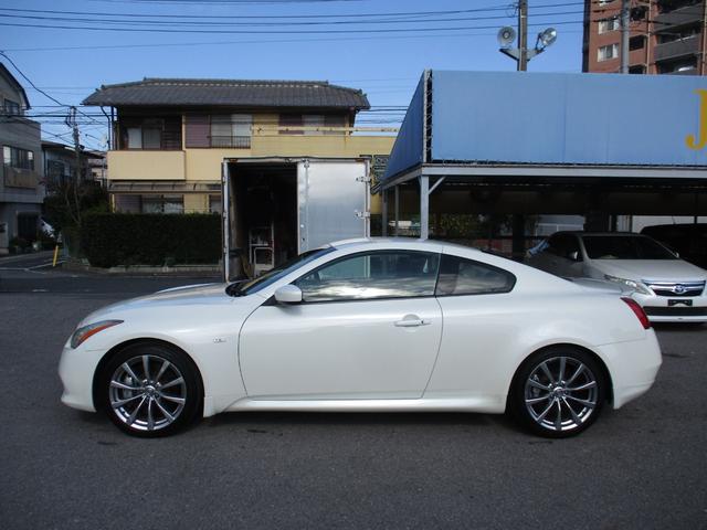 スカイライン ３７０ＧＴ　タイプＳ　６速ＭＴ／ＶＤＣ／ポータブルナビＴＶ／インテリキー／イモビ／ビルトインＥＴＣ／革巻きＨ／前席パワーＳ／３６０°＋リアドラレコ／サイド＆カーテンＳＲＳ／ＡＦＳ付キセノンライト／フォグ／純１９ＡＷ／Ｒスポ（66枚目）