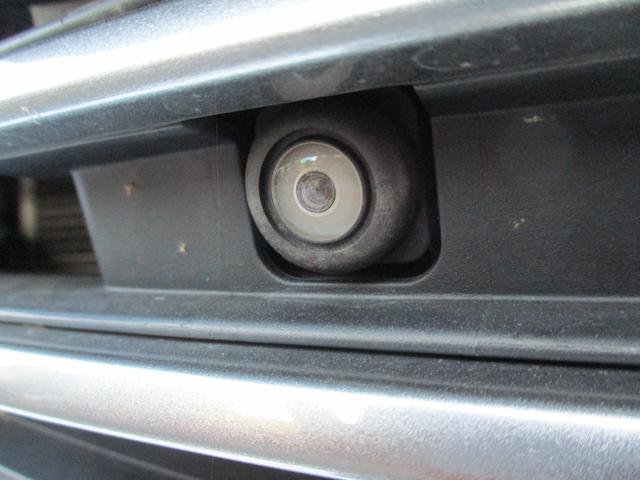 ポイントエフは、埼玉県・東京都に４店舗、自社板金工場１店舗で展開しております。薄利多売をモットーに経費削減をして、お客様に価格で還元できるように心掛けております。