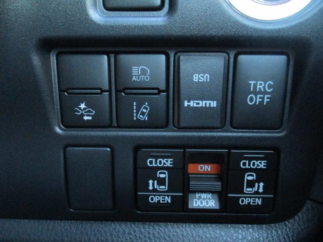 エスクァイア ハイブリッドＧｉ　後期型／禁煙／ＡＬＰＩＮＥ９型ナビフルセグ／Ｂカメラ／１２．８型後席フリップダウンＭ／ＨＤＭＩ＆ＵＳＢ／両自動ドア／スマキ－／ＥＴＣ／クルコン／合皮革前席Ｓヒ－タ－／１００Ｖ電源／Ｗオ－トＡＣ／ＬＥＤ（21枚目）