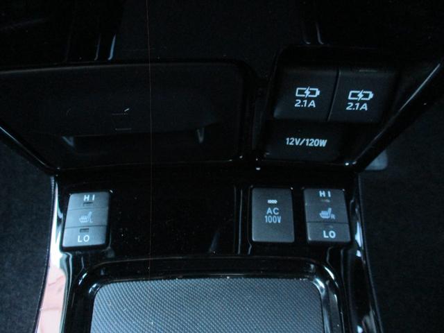 エスクァイア ハイブリッドＧｉ　後期型／禁煙／ＡＬＰＩＮＥ９型ナビフルセグ／Ｂカメラ／１２．８型後席フリップダウンＭ／ＨＤＭＩ＆ＵＳＢ／両自動ドア／スマキ－／ＥＴＣ／クルコン／合皮革前席Ｓヒ－タ－／１００Ｖ電源／Ｗオ－トＡＣ／ＬＥＤ（23枚目）