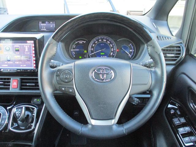 エスクァイア ハイブリッドＧｉ　後期型／禁煙／ＡＬＰＩＮＥ９型ナビフルセグ／Ｂカメラ／１２．８型後席フリップダウンＭ／ＨＤＭＩ＆ＵＳＢ／両自動ドア／スマキ－／ＥＴＣ／クルコン／合皮革前席Ｓヒ－タ－／１００Ｖ電源／Ｗオ－トＡＣ／ＬＥＤ（28枚目）