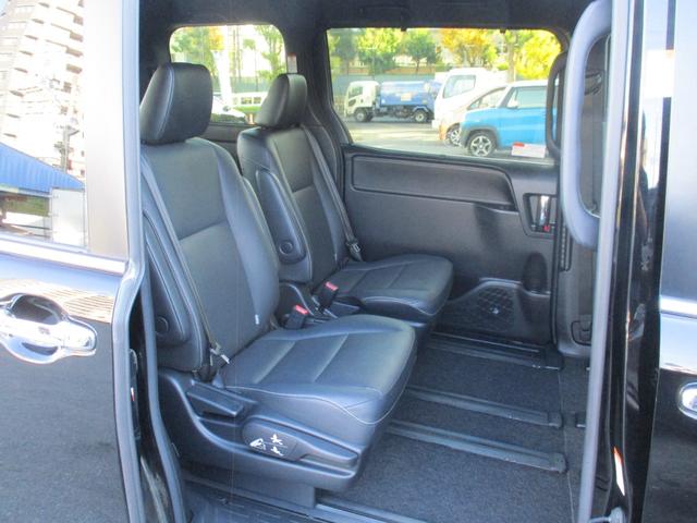 エスクァイア ハイブリッドＧｉ　後期型／禁煙／ＡＬＰＩＮＥ９型ナビフルセグ／Ｂカメラ／１２．８型後席フリップダウンＭ／ＨＤＭＩ＆ＵＳＢ／両自動ドア／スマキ－／ＥＴＣ／クルコン／合皮革前席Ｓヒ－タ－／１００Ｖ電源／Ｗオ－トＡＣ／ＬＥＤ（43枚目）