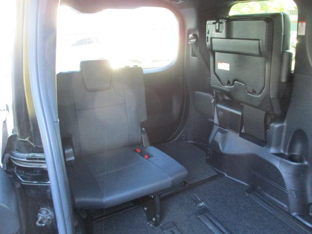 エスクァイア ハイブリッドＧｉ　後期型／禁煙／ＡＬＰＩＮＥ９型ナビフルセグ／Ｂカメラ／１２．８型後席フリップダウンＭ／ＨＤＭＩ＆ＵＳＢ／両自動ドア／スマキ－／ＥＴＣ／クルコン／合皮革前席Ｓヒ－タ－／１００Ｖ電源／Ｗオ－トＡＣ／ＬＥＤ（49枚目）