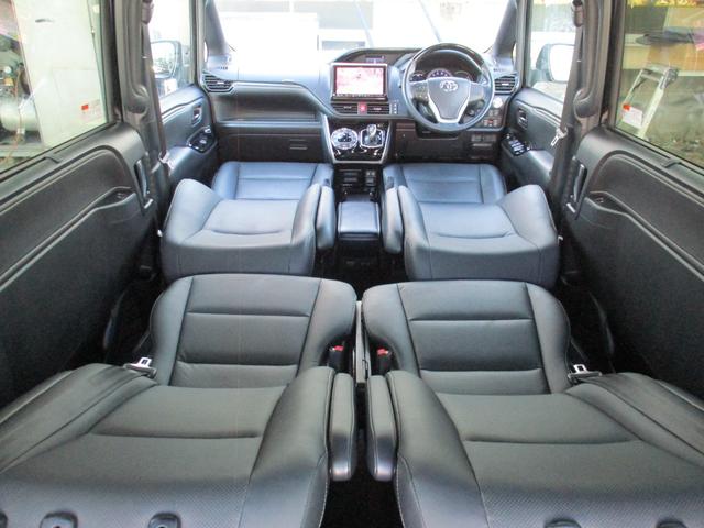 エスクァイア ハイブリッドＧｉ　後期型／禁煙／ＡＬＰＩＮＥ９型ナビフルセグ／Ｂカメラ／１２．８型後席フリップダウンＭ／ＨＤＭＩ＆ＵＳＢ／両自動ドア／スマキ－／ＥＴＣ／クルコン／合皮革前席Ｓヒ－タ－／１００Ｖ電源／Ｗオ－トＡＣ／ＬＥＤ（54枚目）