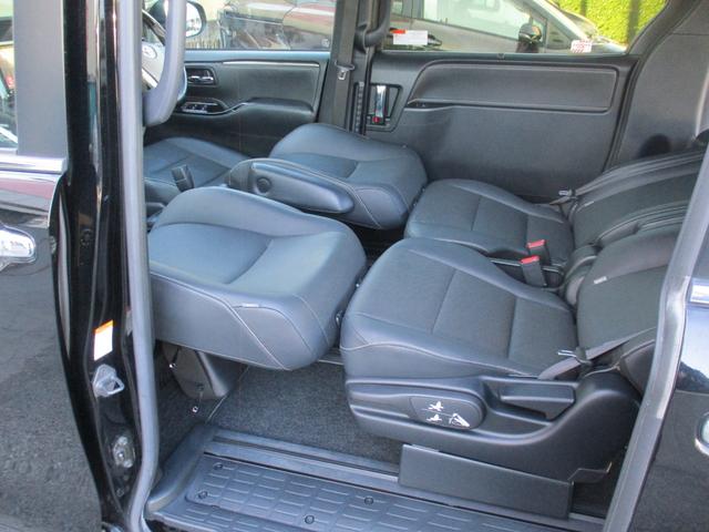 エスクァイア ハイブリッドＧｉ　後期型／禁煙／ＡＬＰＩＮＥ９型ナビフルセグ／Ｂカメラ／１２．８型後席フリップダウンＭ／ＨＤＭＩ＆ＵＳＢ／両自動ドア／スマキ－／ＥＴＣ／クルコン／合皮革前席Ｓヒ－タ－／１００Ｖ電源／Ｗオ－トＡＣ／ＬＥＤ（55枚目）