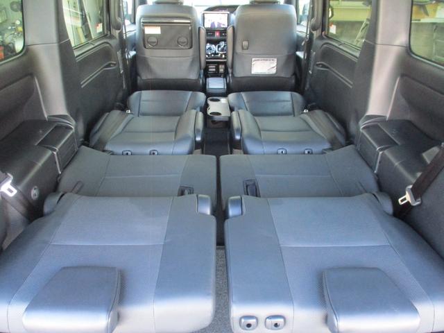 エスクァイア ハイブリッドＧｉ　後期型／禁煙／ＡＬＰＩＮＥ９型ナビフルセグ／Ｂカメラ／１２．８型後席フリップダウンＭ／ＨＤＭＩ＆ＵＳＢ／両自動ドア／スマキ－／ＥＴＣ／クルコン／合皮革前席Ｓヒ－タ－／１００Ｖ電源／Ｗオ－トＡＣ／ＬＥＤ（56枚目）