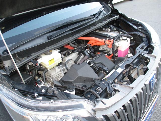 エスクァイア ハイブリッドＧｉ　後期型／禁煙／ＡＬＰＩＮＥ９型ナビフルセグ／Ｂカメラ／１２．８型後席フリップダウンＭ／ＨＤＭＩ＆ＵＳＢ／両自動ドア／スマキ－／ＥＴＣ／クルコン／合皮革前席Ｓヒ－タ－／１００Ｖ電源／Ｗオ－トＡＣ／ＬＥＤ（77枚目）