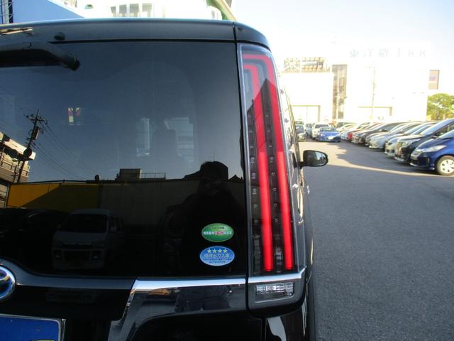 エスクァイア ハイブリッドＧｉ　後期型／禁煙／ＡＬＰＩＮＥ９型ナビフルセグ／Ｂカメラ／１２．８型後席フリップダウンＭ／ＨＤＭＩ＆ＵＳＢ／両自動ドア／スマキ－／ＥＴＣ／クルコン／合皮革前席Ｓヒ－タ－／１００Ｖ電源／Ｗオ－トＡＣ／ＬＥＤ（79枚目）