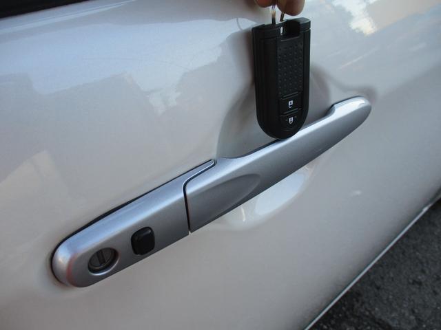 パッソ モーダ Gパッケージ 純フルセグSDナビ/スマートアシスト3/スマートキー/LED/LEDフォグ/ETC2.0/アイドリングストップ/横滑り防止/ベンチシート/14インチAW/コーナーセンサー/Bluetooth(19枚目)