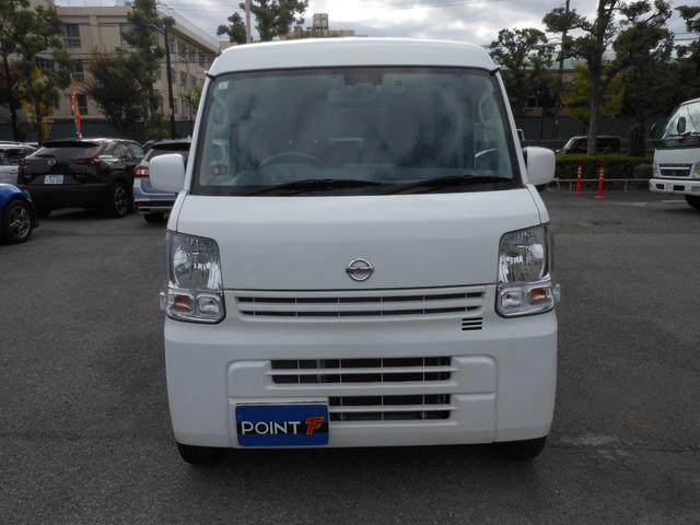 ＮＶ１００クリッパーバン ＧＸ　４ＷＤ　４速ＡＴ　キーレス　衝突軽減ブレーキ　純正ナビ　フルセグＴＶ　ＣＤ　ブルートゥース　バックカメラ　ＥＴＣ　ナビ連動ドライブレコーダー　社外アルミ　電動格納ドアミラー（4枚目）