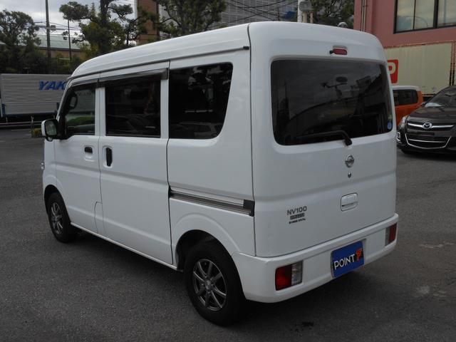 ＮＶ１００クリッパーバン ＧＸ　４ＷＤ　４速ＡＴ　キーレス　衝突軽減ブレーキ　純正ナビ　フルセグＴＶ　ＣＤ　ブルートゥース　バックカメラ　ＥＴＣ　ナビ連動ドライブレコーダー　社外アルミ　電動格納ドアミラー（9枚目）