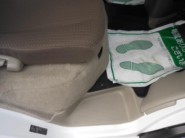 ＮＶ１００クリッパーバン ＧＸ　４ＷＤ　４速ＡＴ　キーレス　衝突軽減ブレーキ　純正ナビ　フルセグＴＶ　ＣＤ　ブルートゥース　バックカメラ　ＥＴＣ　ナビ連動ドライブレコーダー　社外アルミ　電動格納ドアミラー（42枚目）