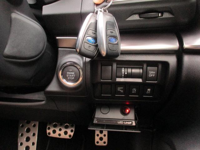 インプレッサスポーツ ２．０ｉ－Ｓアイサイト　禁煙車／純８型ナビフルセグ／Ｂカメラ／ＢＴ／スマキ－／ナビ連動ＥＴＣ２．０／レ－ダ－Ｃ／アイサイト／ｉ－ＳＴＯＰ／ＢＳＭ／黒本革Ｓ／前席パワ－＆Ｓヒ－タ－／前後ドラレコ／ＬＥＤ／Ｒフォグ／純１８ＡＷ（19枚目）