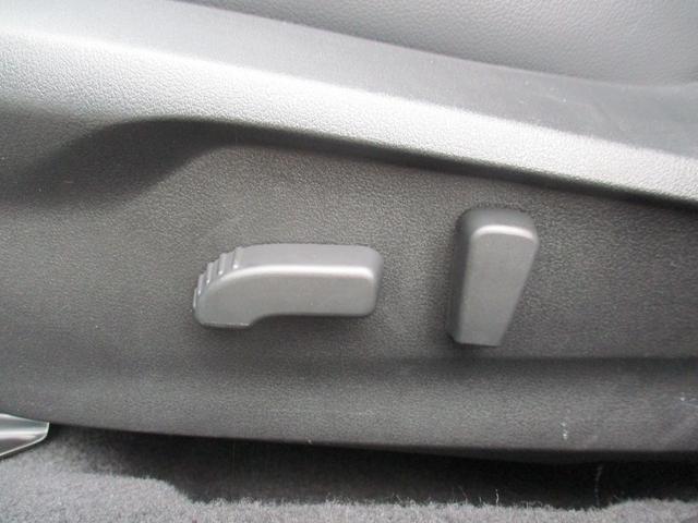 インプレッサスポーツ ２．０ｉ－Ｓアイサイト　禁煙車／純８型ナビフルセグ／Ｂカメラ／ＢＴ／スマキ－／ナビ連動ＥＴＣ２．０／レ－ダ－Ｃ／アイサイト／ｉ－ＳＴＯＰ／ＢＳＭ／黒本革Ｓ／前席パワ－＆Ｓヒ－タ－／前後ドラレコ／ＬＥＤ／Ｒフォグ／純１８ＡＷ（28枚目）