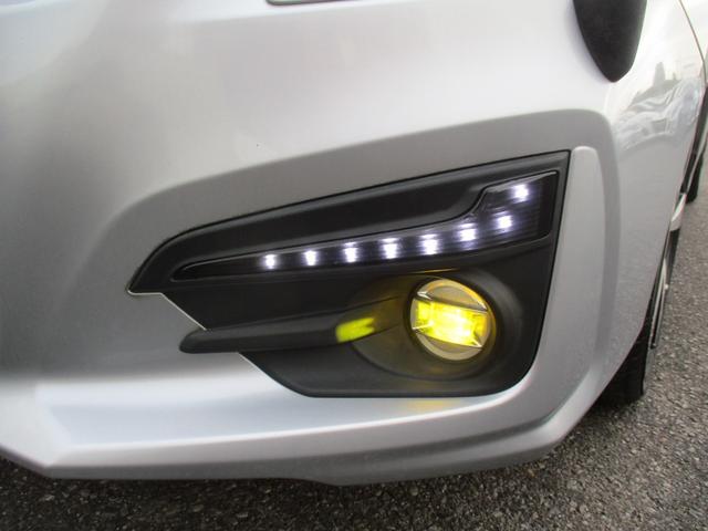 インプレッサスポーツ ２．０ｉ－Ｓアイサイト　禁煙車／純８型ナビフルセグ／Ｂカメラ／ＢＴ／スマキ－／ナビ連動ＥＴＣ２．０／レ－ダ－Ｃ／アイサイト／ｉ－ＳＴＯＰ／ＢＳＭ／黒本革Ｓ／前席パワ－＆Ｓヒ－タ－／前後ドラレコ／ＬＥＤ／Ｒフォグ／純１８ＡＷ（71枚目）
