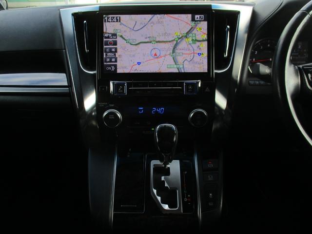 ヴェルファイア 2.5Z Aエディション ゴールデンアイズ Wサンルーフ/ALPINE11型ナビフルセグ/Bカメラ/12.8型後席フリップダウン/両自動&パワ-バックドア/スマキ-/ETC/クルコン/専用アルカンタ-ラHレザ-S/N席&2列目オットマン/LED(11枚目)